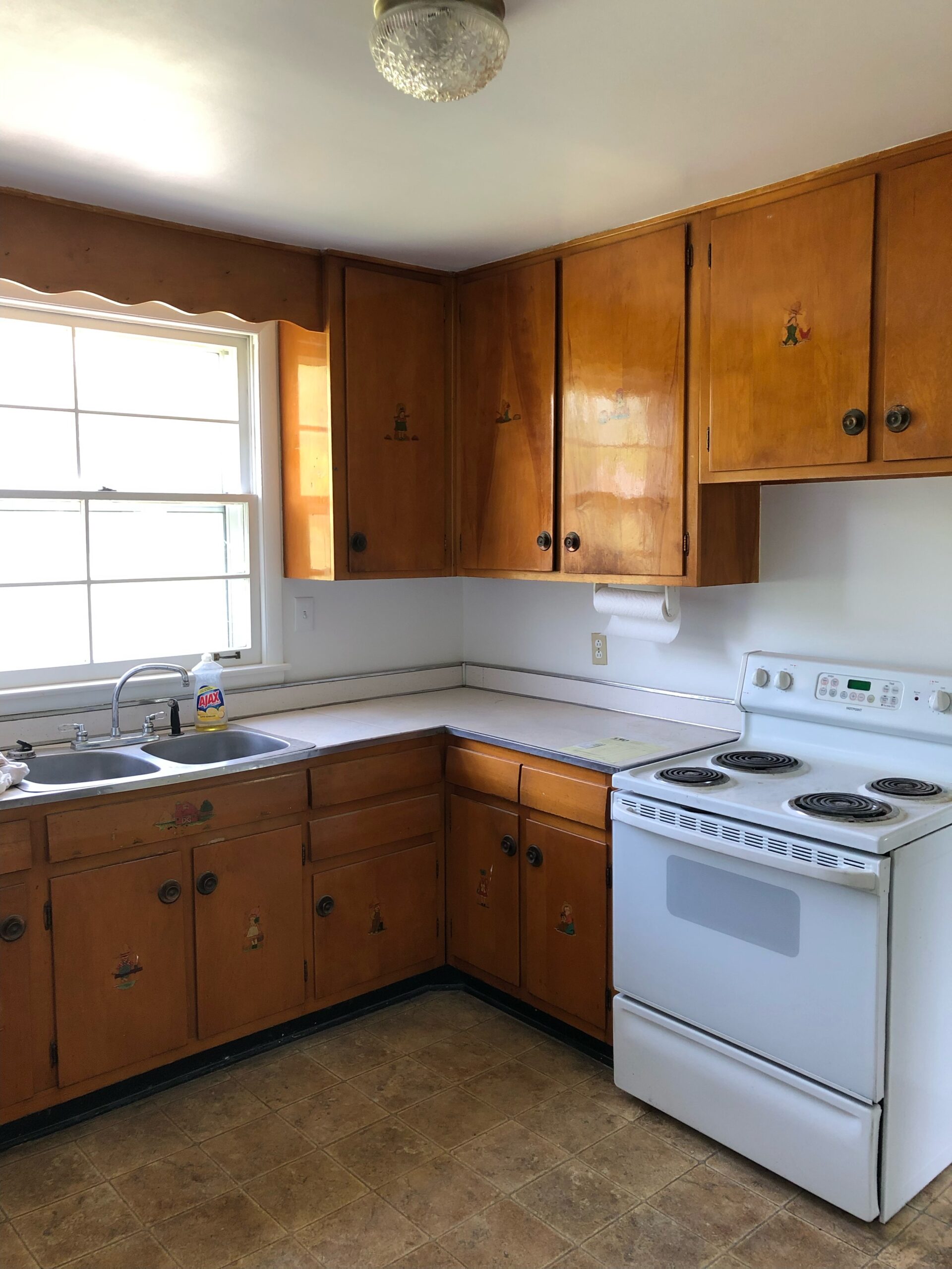 kitchen-wide-before-scaled